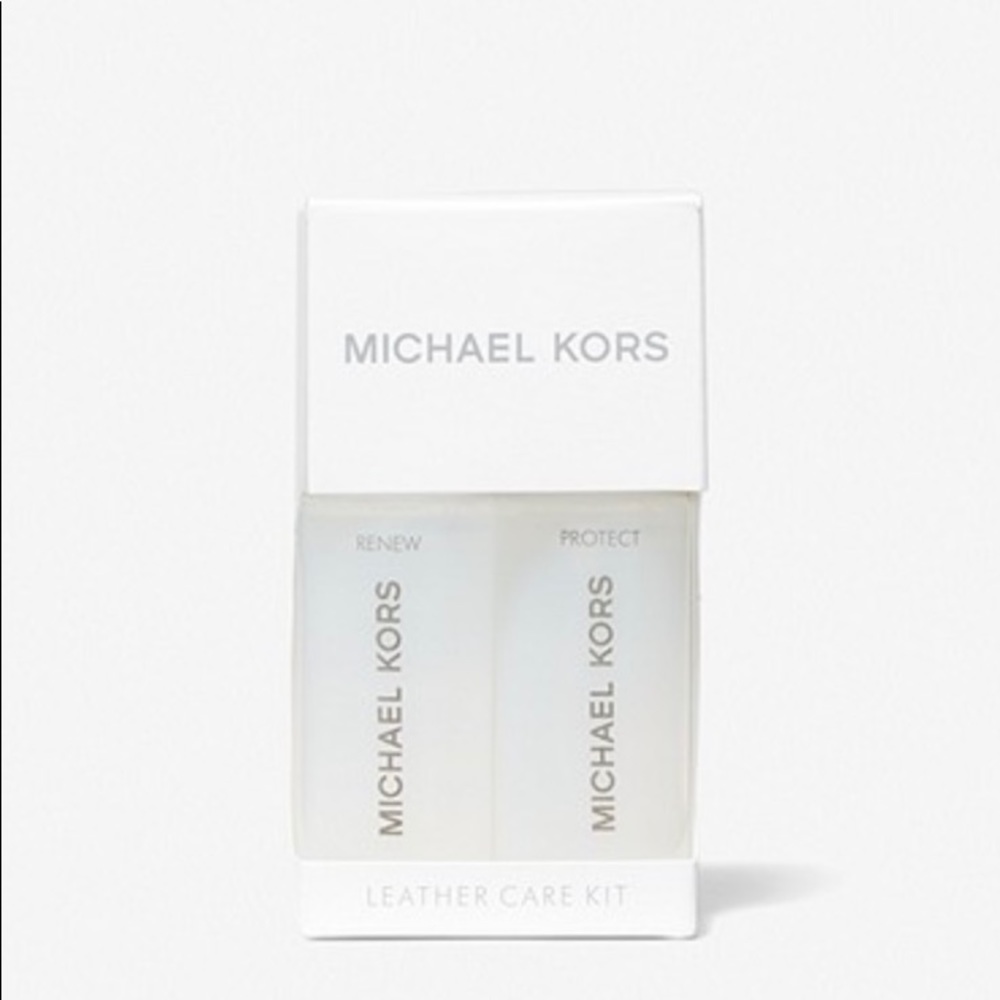 MICHAEL KORS LEATHER CARE KIT